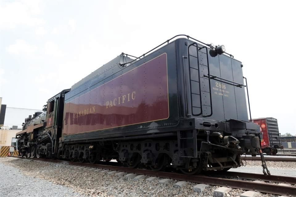 locomotora de vapor 'The Empress'