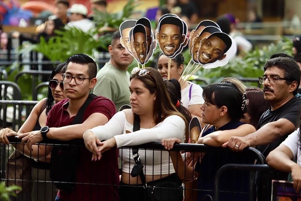 El rostro de Will Smith sirvió de accesorio para los fans de los 'Bad Boys'