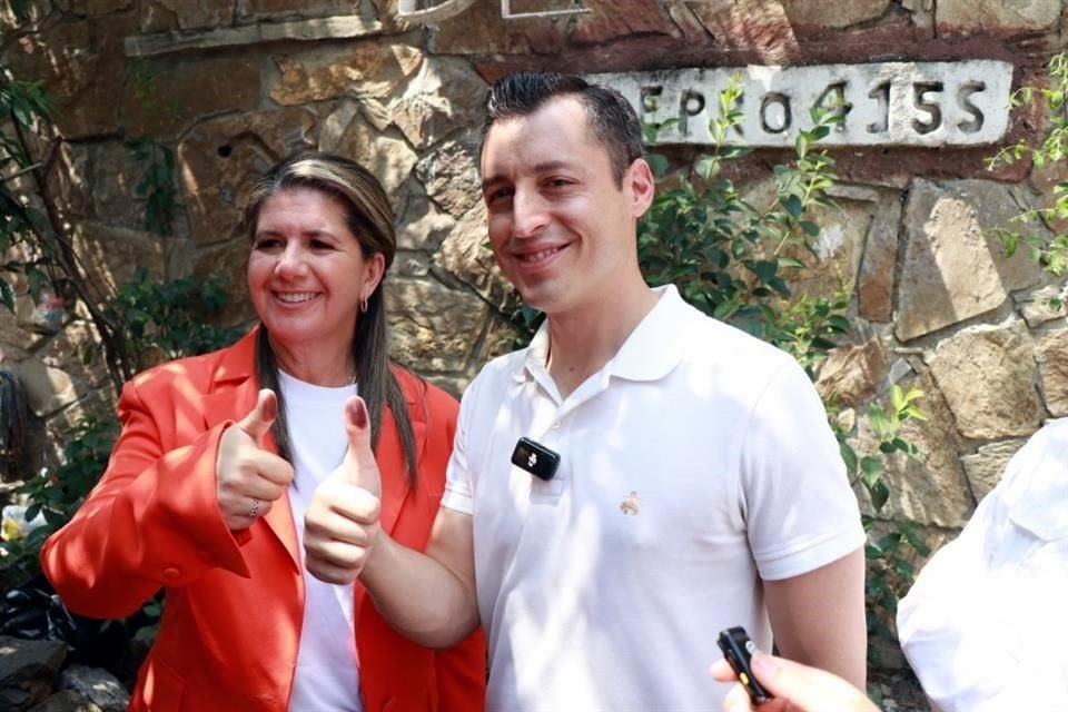 Martha Herrera y Luis Donaldo Colosio, candidatos al Senado por MC, emitieron su voto.