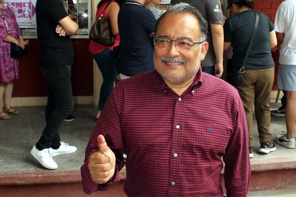 Andrés Mijes pretende reelegirse en Escobedo.