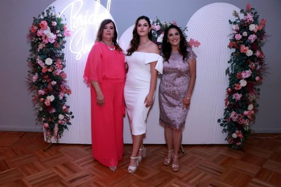 Norma Tamez de Alanís, Catalina Alanís Tamez y Yolanda Cornejo de Luna