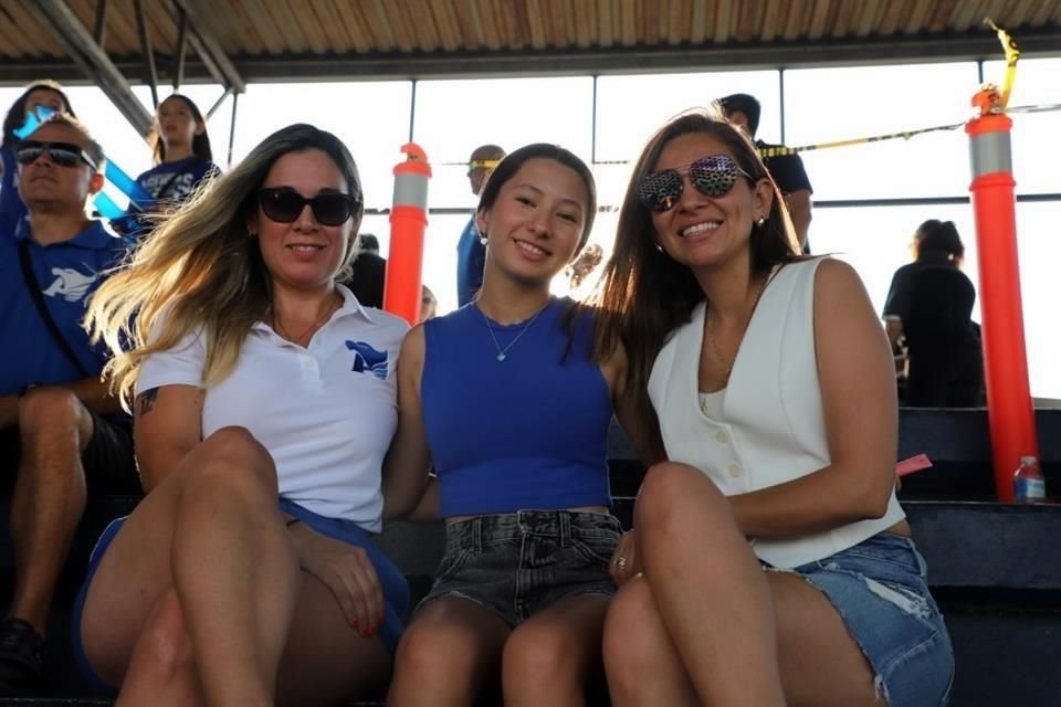 Ivonne Ramírez, Valentina Briones y Oralia Sáenz