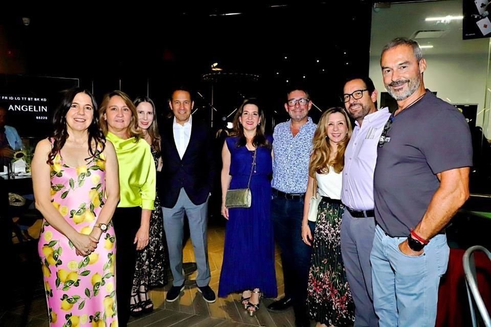Alejandra Clariond de Becerra, Laura Gutiérrez, Alicia Rangel, Ruy Zavala, Cecilia Boughton de Melo, Guillermo Melo, María de la Garza de Quintanilla, Rosendo Quintanilla y Salvador Villarreal
