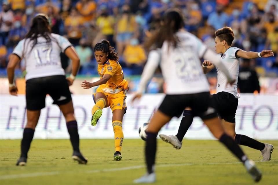 Jana Gutiérrez entró de cambio al 67' por María Sánchez, y cinco minutos después marcó el 2-0 definitivo para las felinas.