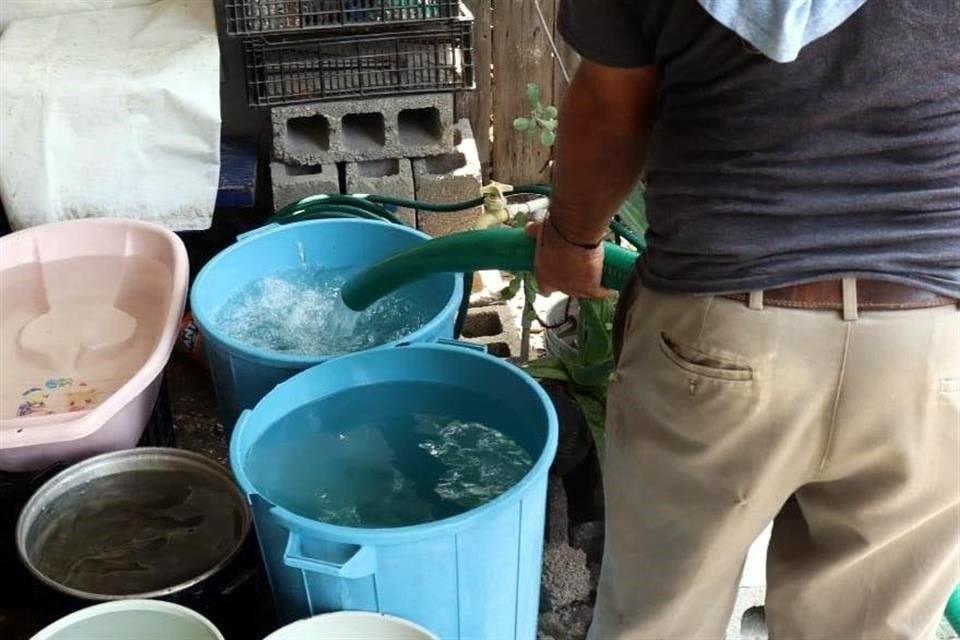 Autoridades en Tampico han cortado totalmente el abasto de agua a más de 74 industrias.