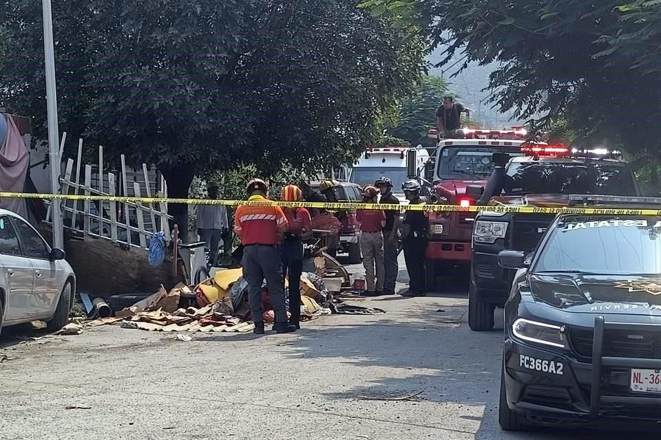 El incendio fue reportado a las 10:00 horas, en una casa de la calle Canal de Aztlán y Tecomán, en la Colonia Barrio Aztlán.