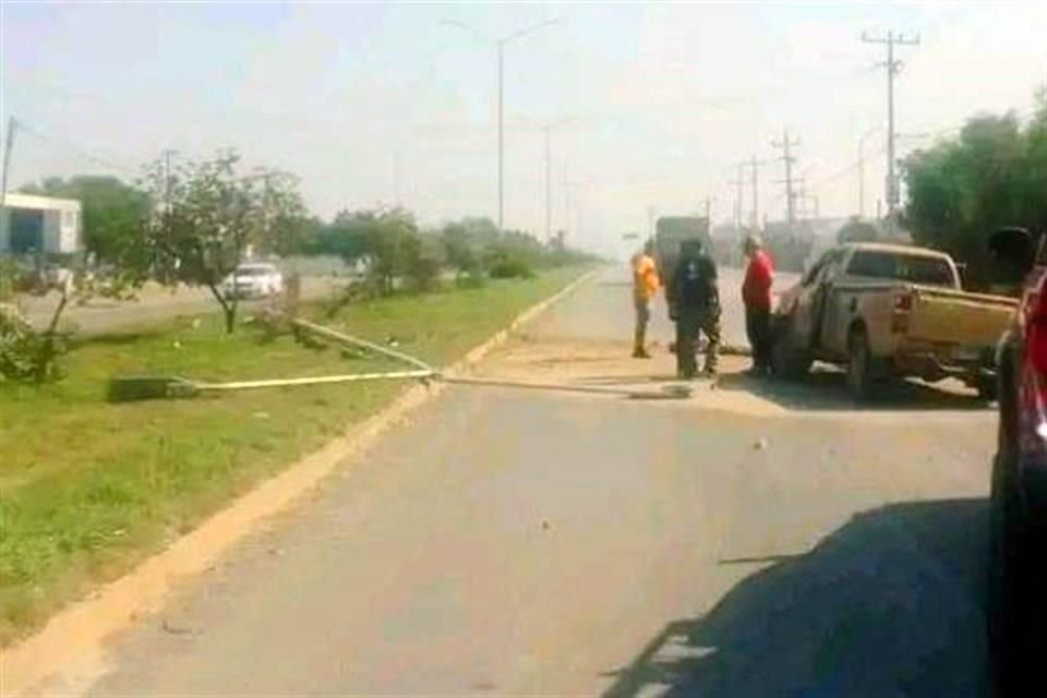 Un joven murió tras volcarse la camioneta en la que viajaba, en la Carretera a Colombia.