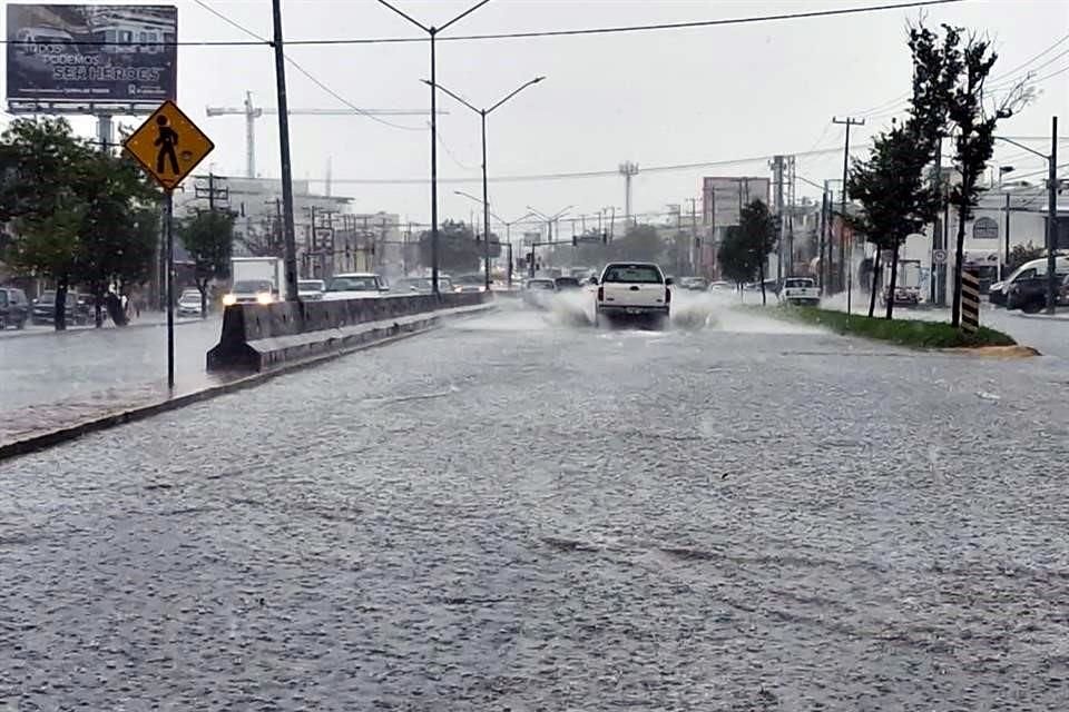 Las lluvias provocaron encharcamientos en San Nicolás.