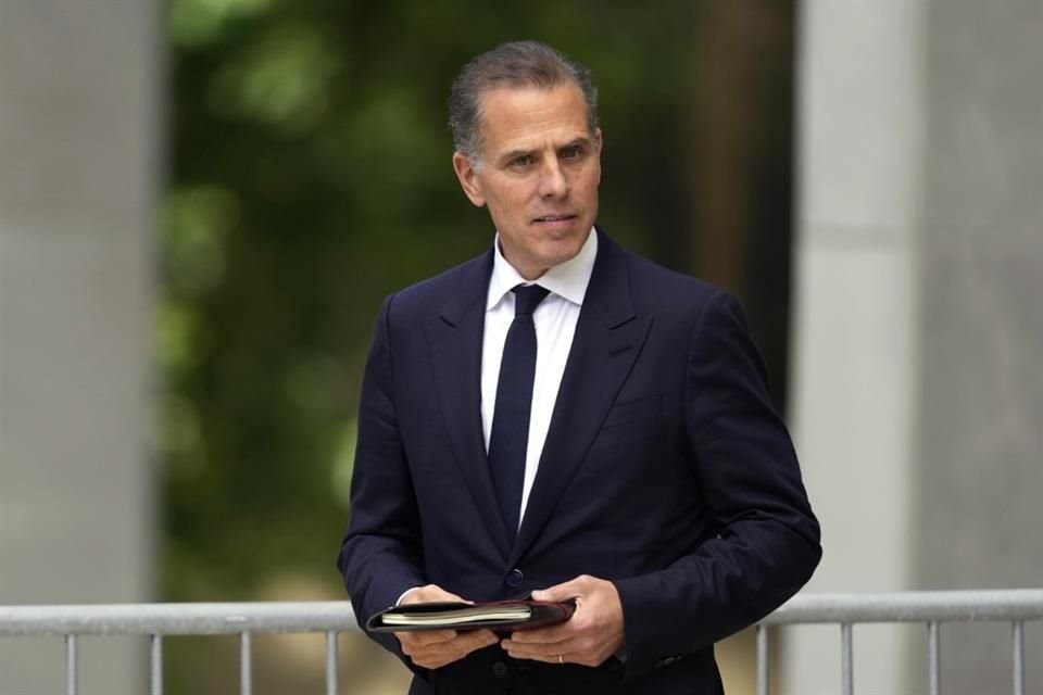 Hunter Biden saliendo de la corte federal en Delaware, el 10 de junio del 2024.