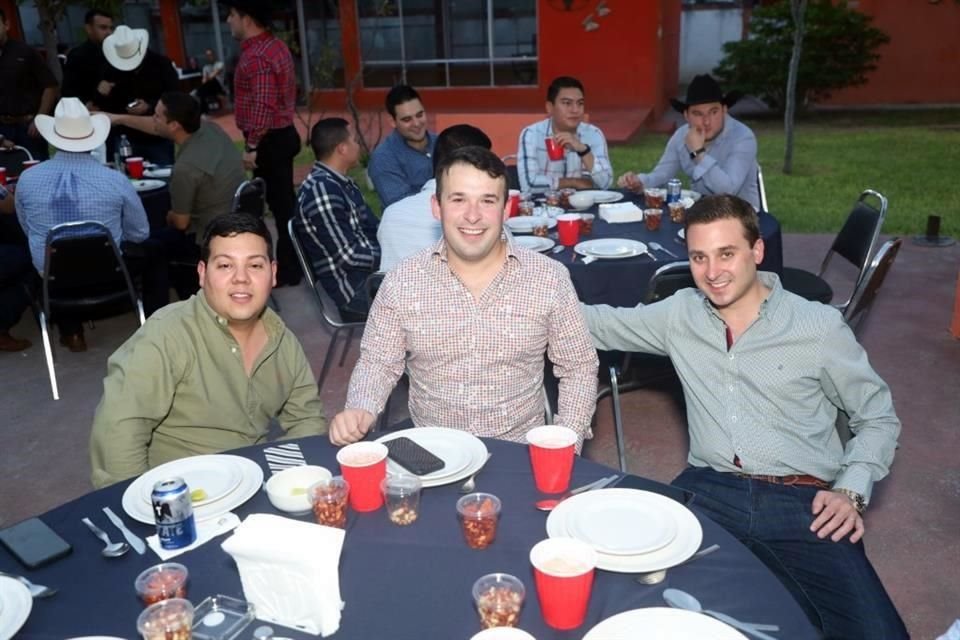 Alexis Medina, Artemio García y Óscar García