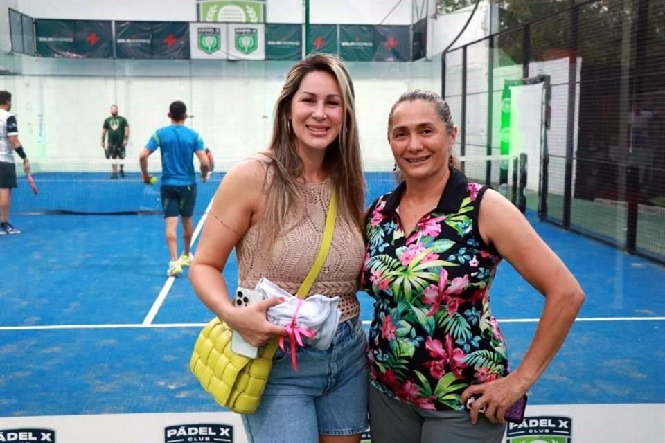 Sagui Flores y Cynthia Estrada
