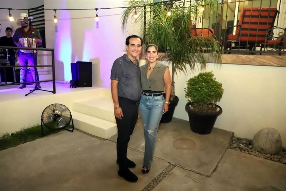 Ricardo Garza y Susana de Garza