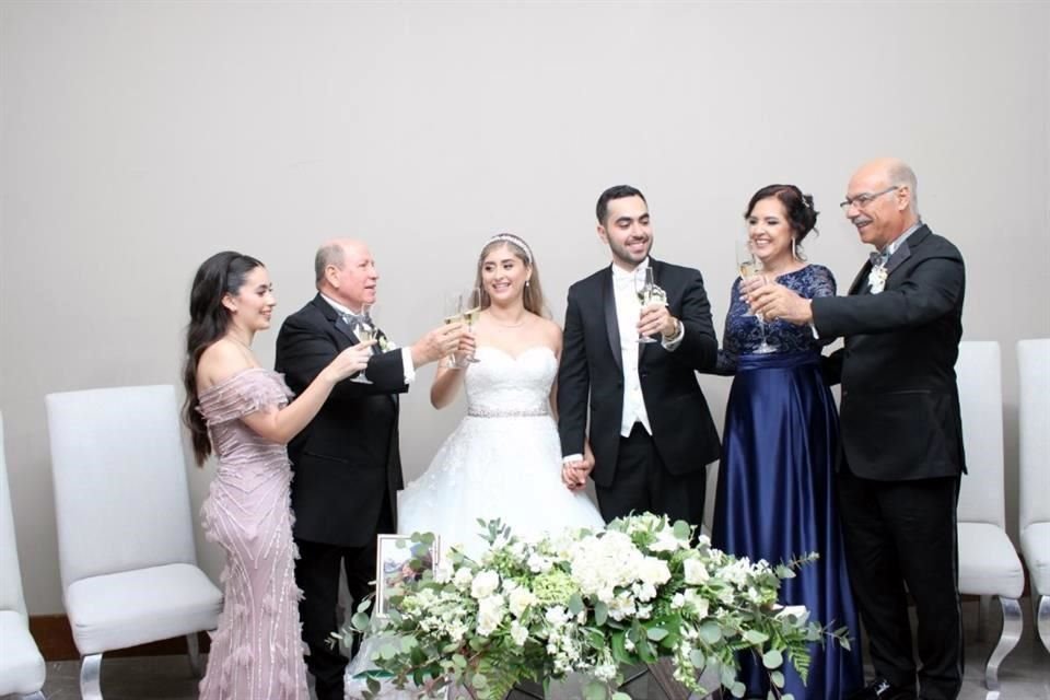 Katia Miranda, Saúl Miranda Mier, Zaira Miranda, Raúl Jáuregui Garza, Susana Garza Ochoa y Raúl Jáuregui Verdín