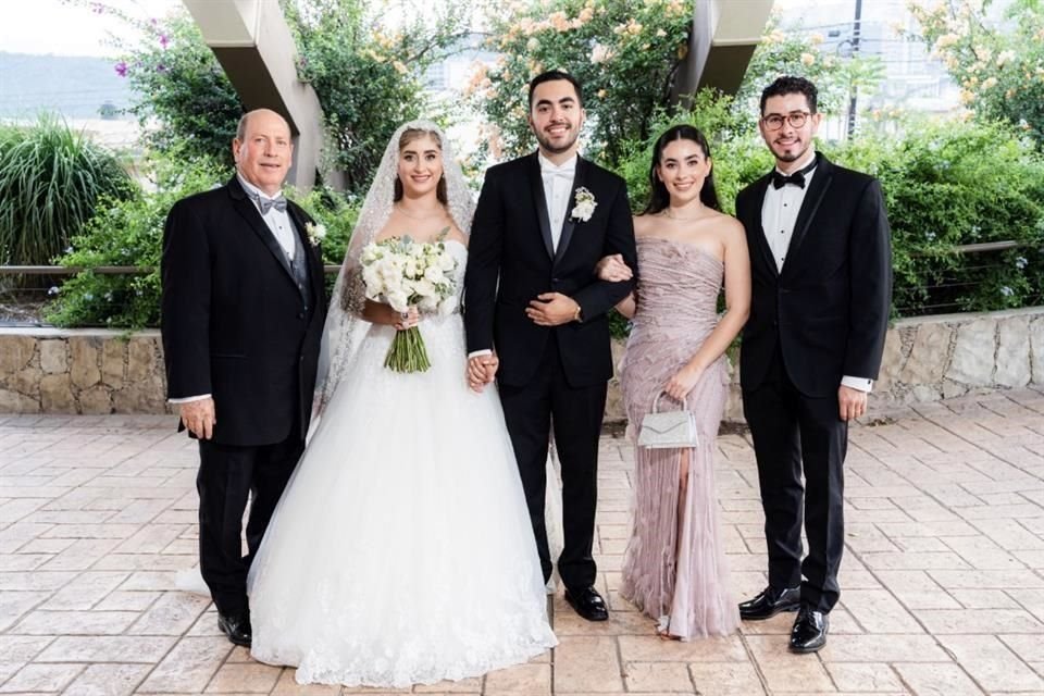 FAMILIA DE LA NOVIA Saúl Miranda Mier, LA PAREJA, Katia Miranda y Érick Miranda