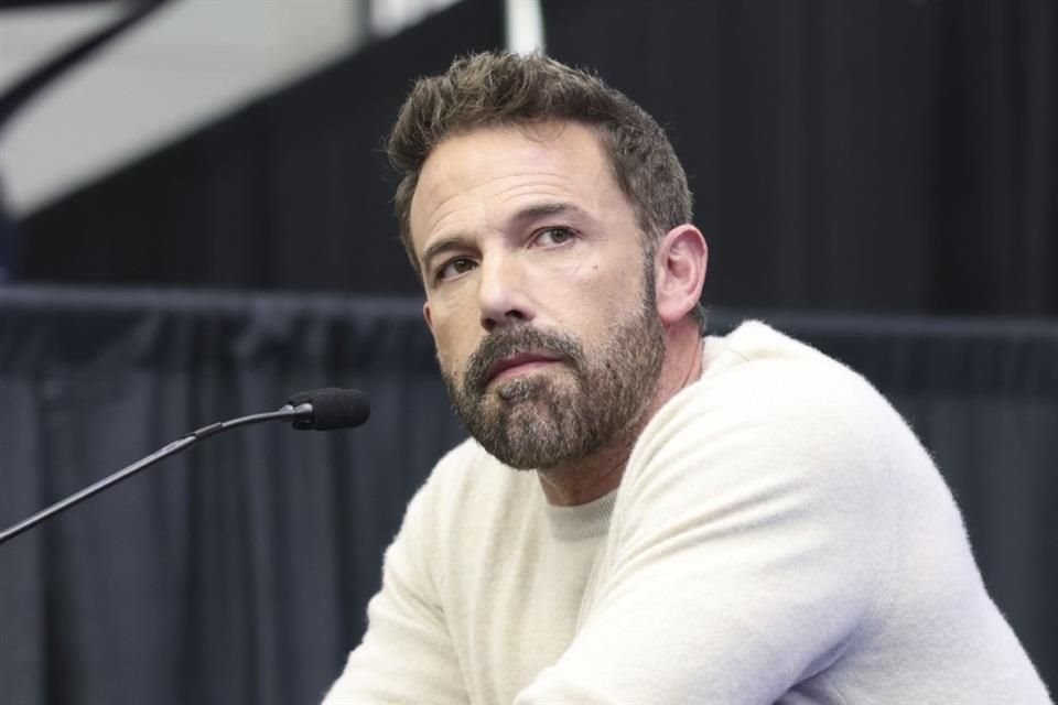 Ben Affleck podría recaer en el alcoholismo debido a la tristeza que le causó su supuesto divorcio de Jennifer Lopez, según sus amigos.