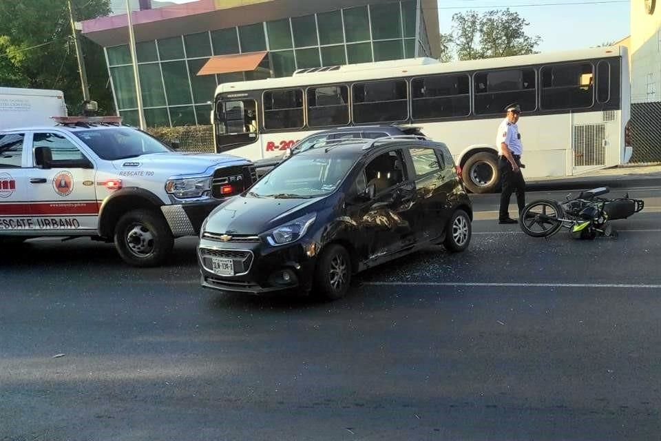 El accidente fue reportado a las 18:28 horas, en la Avenida José Vasconcelos y Neil Armstrong, en la Colonia Mirasierra.
