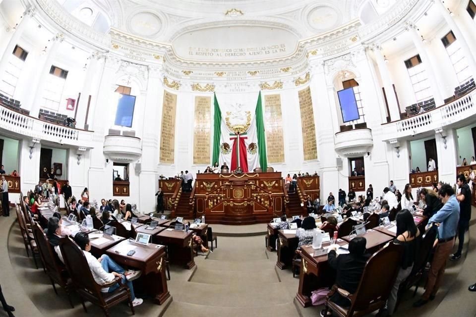 El fin de la Segunda Legislatura y la baja actividad en las comisiones no ayudaron a agilizar los procedimientos para desahogar los amparos.