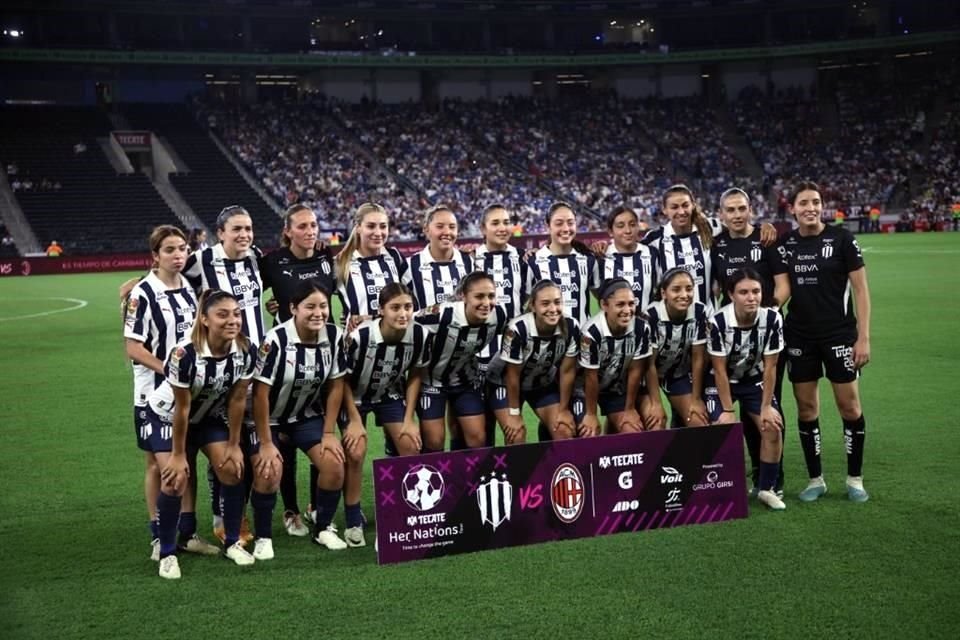 En duelo que sirvió de despedida para Daniela Solis, Rayadas cayó este miércoles 4-0 ante el Milán en amistoso jugado en el Estadio Monterrey. La ex Tigre Evelyn Ijeh anotó un triplete.