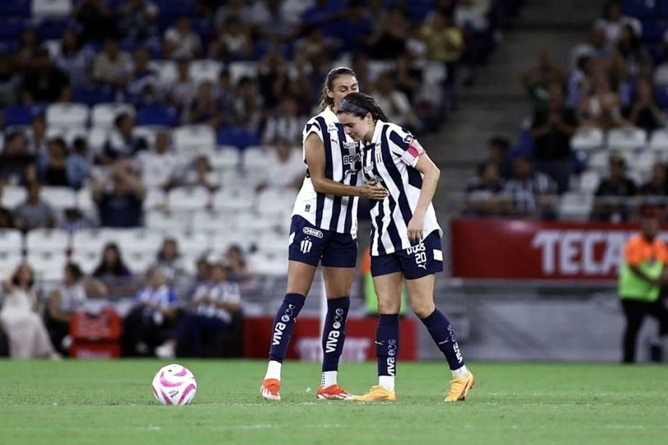 En duelo que sirvió de despedida para Daniela Solis, Rayadas cayó este miércoles 4-0 ante el Milán en amistoso jugado en el Estadio Monterrey. La ex Tigre Evelyn Ijeh anotó un triplete.