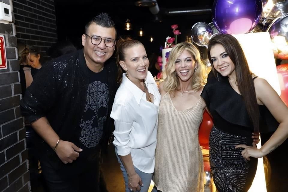 Paco Santos, Nidia Wise, Luciana Gil y Anahí García