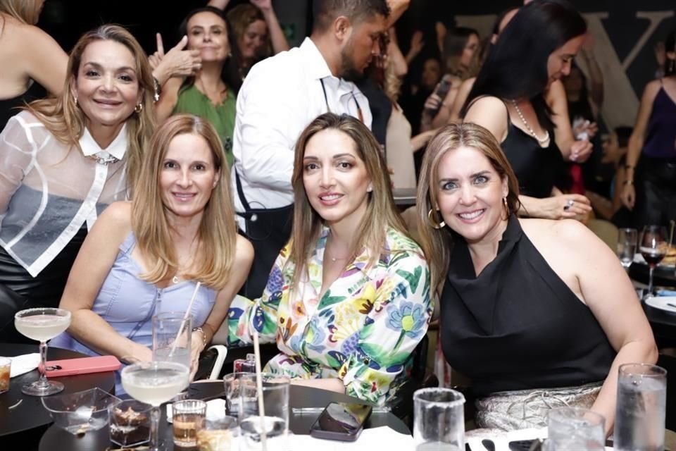 Claudia Guerra, Cristina Califa, Blanca Hinojosa y Gaby Neira