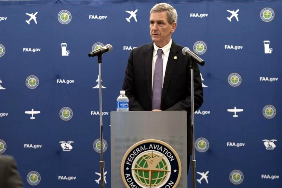 El director de la Administración Federal de Aviación de Estados Unidos (FAA), Mike Whitaker.