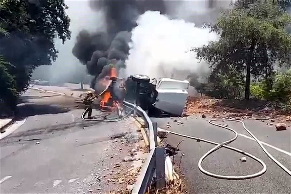 El accidente fue reportado minutos antes de las 13:00 horas.