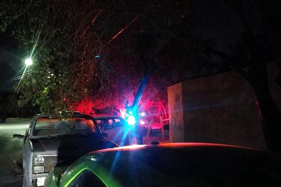 Fue alrededor de las 22:20 horas cuando se realizó el hallazgo en un canal de desagüe ubicado cerca del cruce de las calles Monte Azul y Monte Sinaí.