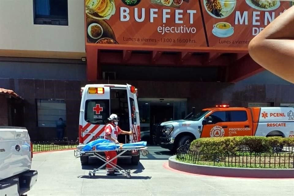 El accidente fue reportado a las 11:50 horas en el hotel CHN, ubicado en la Avenida Ocampo y Pino Suárez.