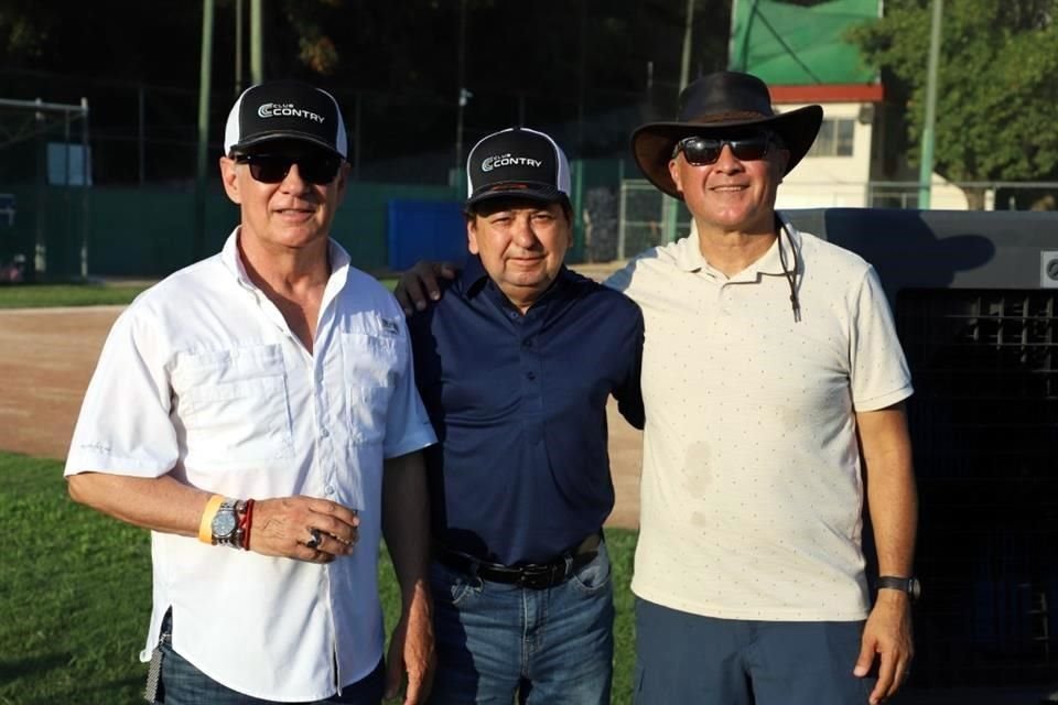 Ricardo Garza, Ernesto Méndez y Carlos Barrios