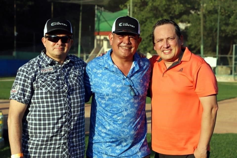 Juan Smith, Jorge García y Hugo Salazar