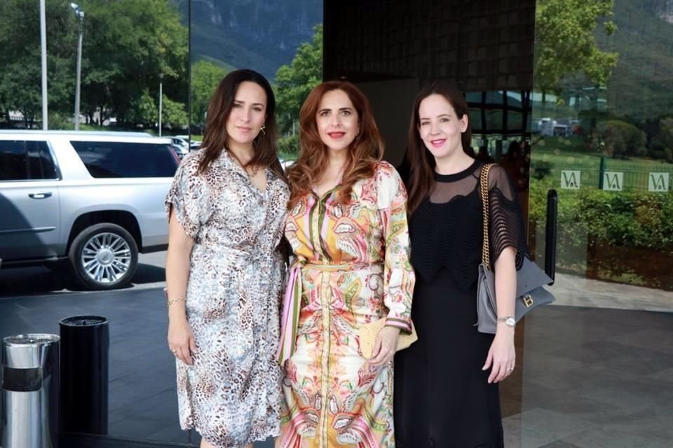 Ana Reyes, Lolina Ordaz y Lucía Rodríguez