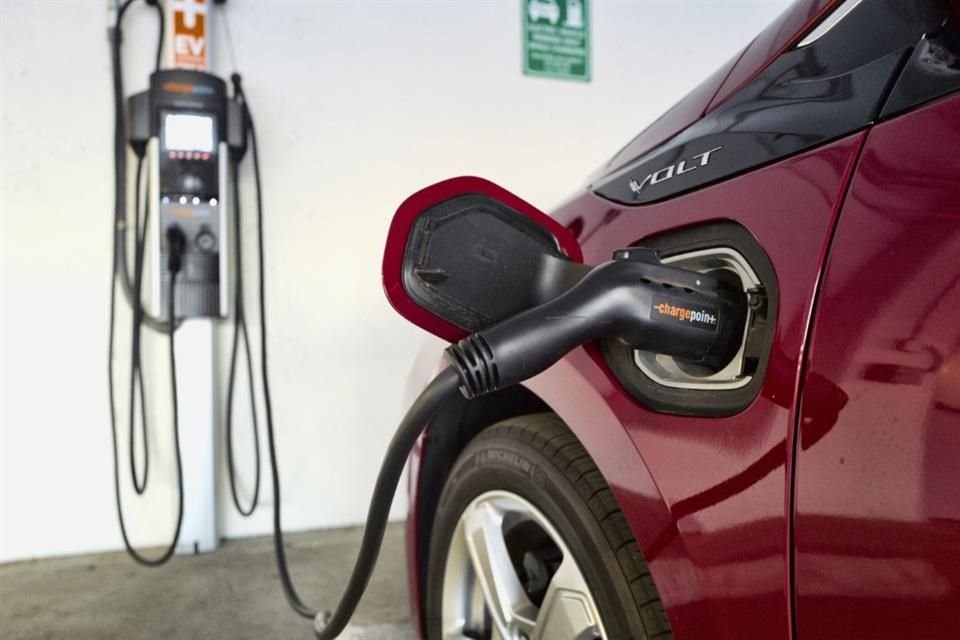 Para poder vender la electricidad en tu terreno se requiere contar con un contrato con la CFE.