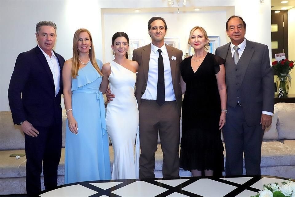 Alejandro Chapa González, Mayra Arizpe de Chapa, Arantxa Chapa Arizpe, Elías Andonie González, Lisa González de Andonie y Elías Andonie Giacomán