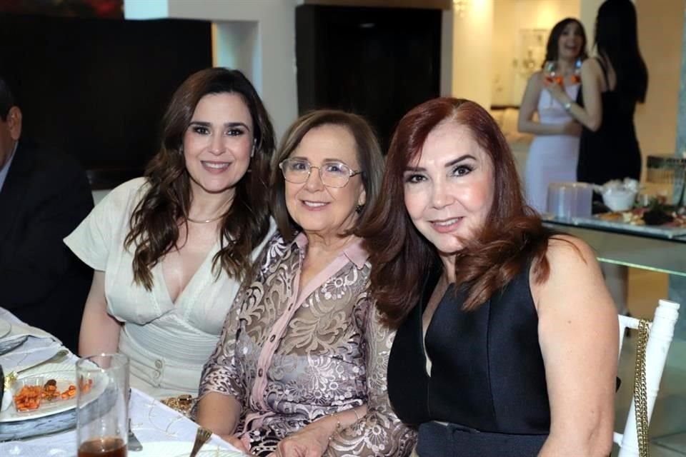 Claudia Chapa, Marlene Chapa González y Tere Gómez de Chapa