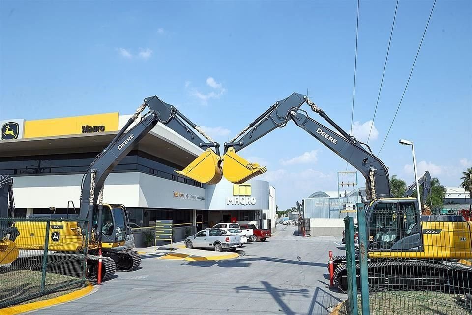 De la mano de John Deere, MAQRO ha sido para muchos profesionales de la construcción, un aliado estratégico para alcanzar el éxito en su negocio.