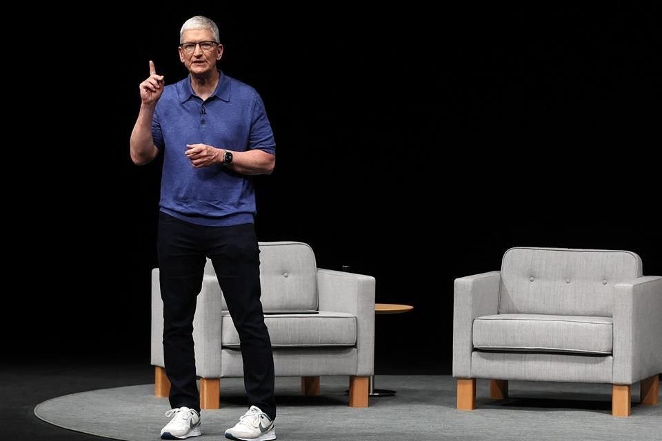 Tim Cook, director ejecutivo de Apple. Directivos de la compañía han tenido ríspidos encuentros con autoridades de la Unión Europea por la aplicación de normativas en favor de los usuarios.