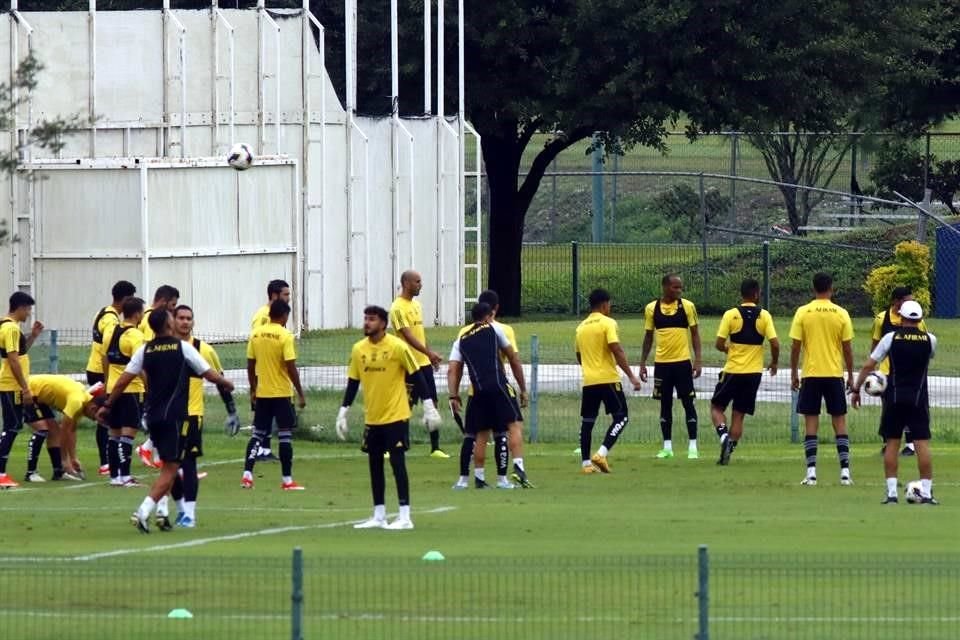 El cuadro auriazul sigue con su preparación para el Apertura 2024 en el Polideportivo UANL.