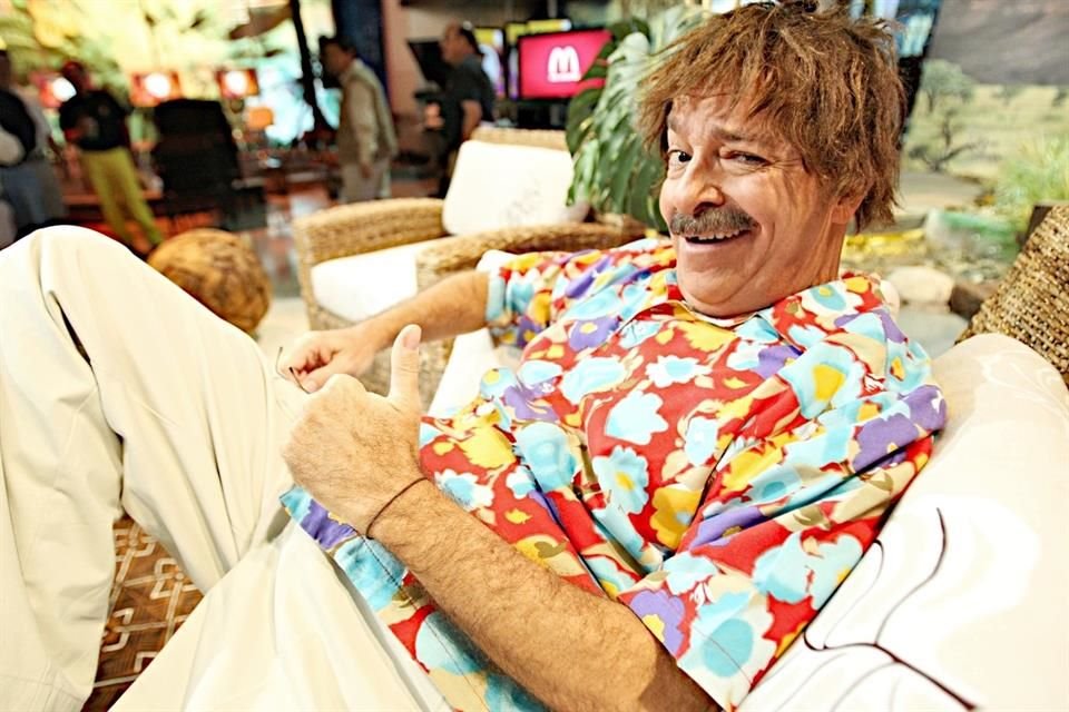 'El Güiri-Güiri' fue el nombre artístico con el que Andrés construyó desde mediados de los 80 un estilo único para hacer reír, imitado hasta la fecha por nuevas generaciones de humoristas.