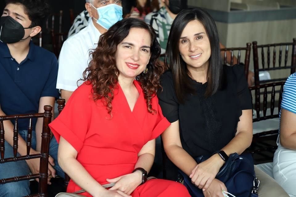 Alma Elizondo de García Corral y Mónica Montalvo de Elizondo