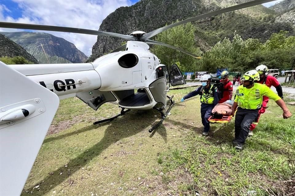 La ayuda, indicó, llegó a las comunidades de Laguna de Sánchez, San José de las Boquillas, La Peñita, Los Lirios y El Tejocote, entre otras.