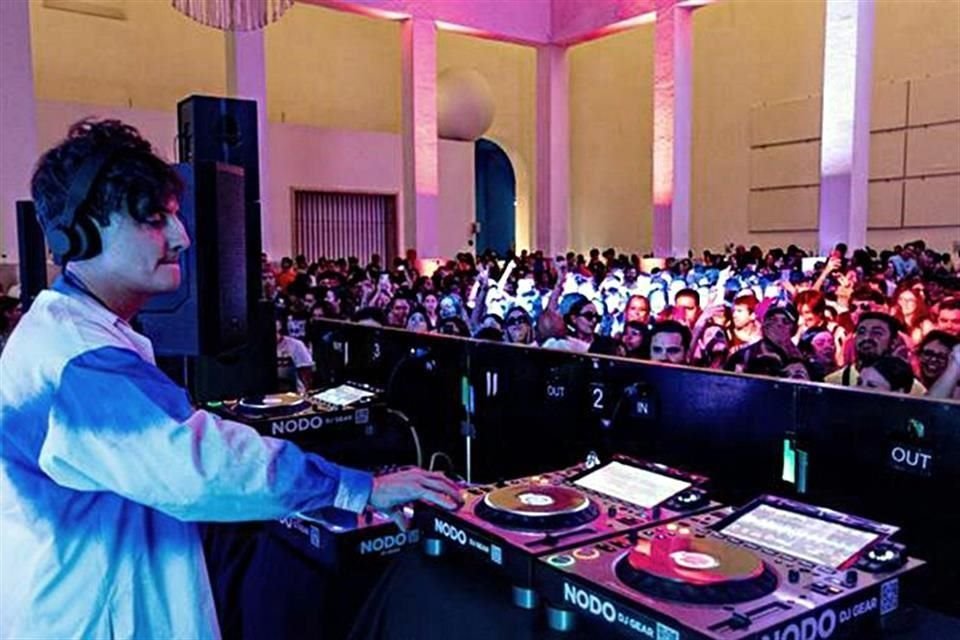 Gil Cerezo, vocalista de Kinky, participará en la segunda edición de Noches de Verano del museo regio.