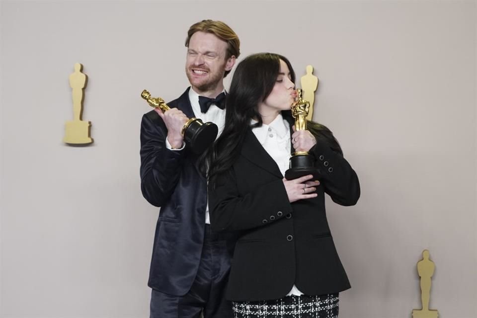 Finneas O'Connell, hermano de Billie Eilish, se encargó de musicalizar el proyecto.