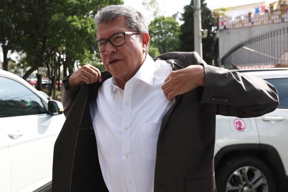 Ricardo Monreal dijo que las diferencias internas en Morena no le ayudan a la Presidenta electa.