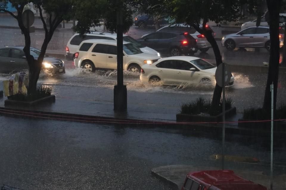 Protección Civil informó sobre lluvias fuertes con actividad eléctrica y fuertes rachas de viento del 25 de junio al 4 de julio.