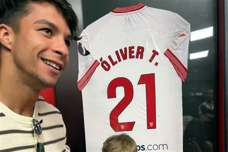 Óliver Torres ya estará en Monterrey el domingo.