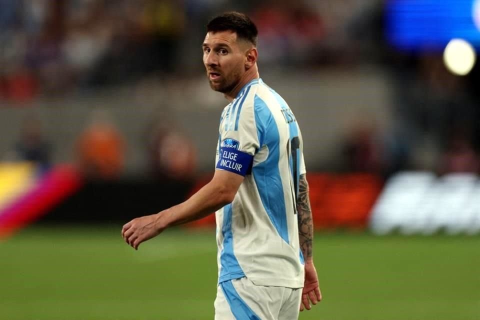 Lionel Messi vuelve tras la lesión que sufrió en la Final de la Copa América.