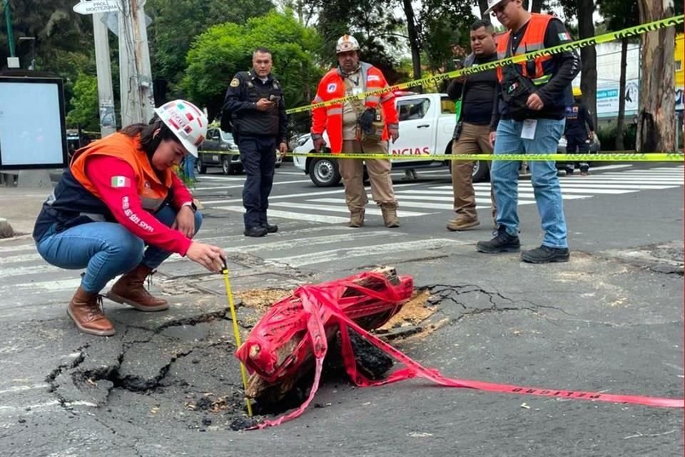 Un socavón fue reportado en la Alcaldía Coyoacán.