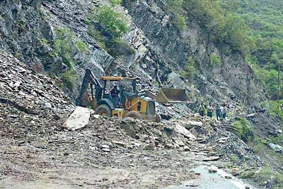 La pugna entre el Gobernador y los prianistas en Congreso frena las reparaciones en los municipios afectados.