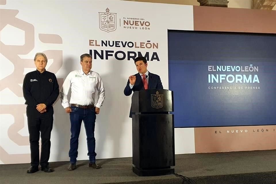 El Gobernador Samuel García habla durante la conferencia Nuevo León Informa de esta mañana.